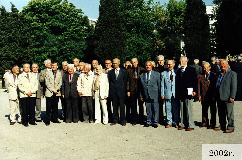 2002.